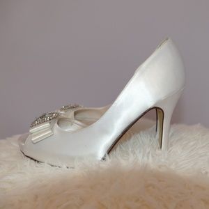 Ivory satin bridal shoes